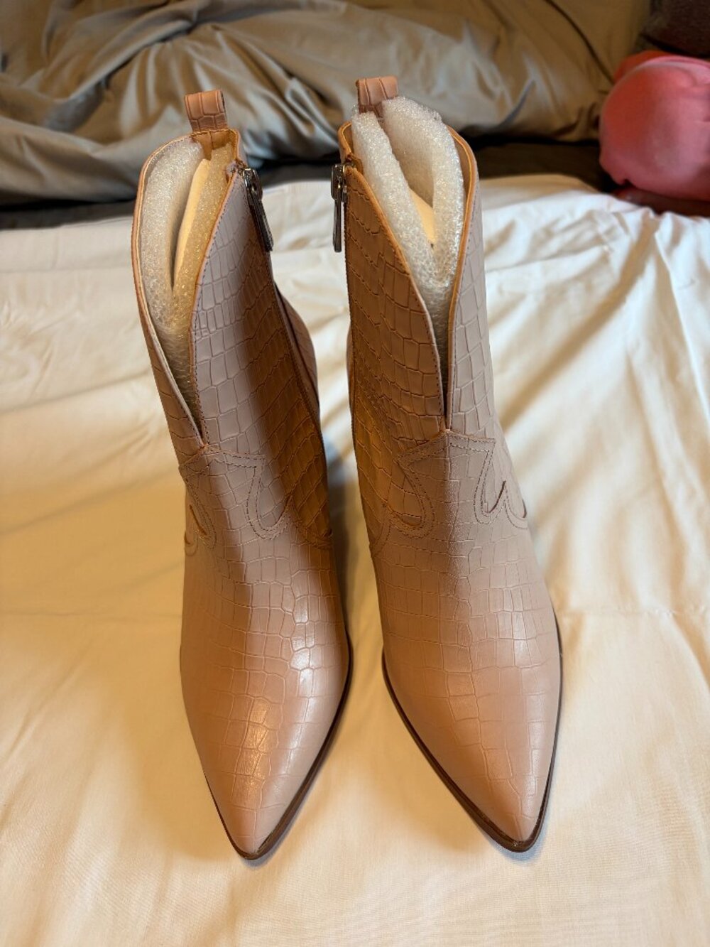 JESSICA SIMPSON NUDE PINK COWBOY BOOT (WEDGE)